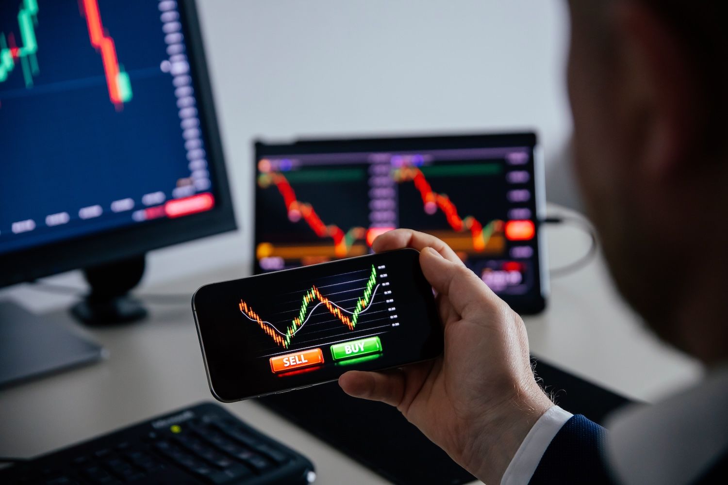 Perp DEXs vs. Perp Stocks in